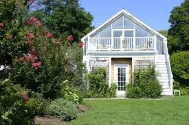 Guest Stay with Dedicated Working Lounge and Wi-Fi Zones