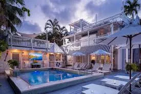 Guest House Accommodation with Non-Smoking Rooms Policy