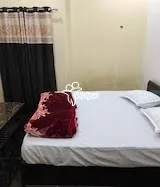 Spacious Boys’ PG Rooms with Daily Laundry Service and Internet Connec