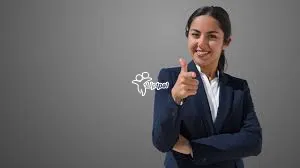 Expert Career Advisors Guiding Students in Choosing Professional Cours