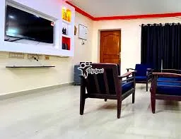 Spacious and Well-Lit Rooms for Rent with Comfortable Beds and Ample S