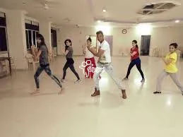 Build Confidence and Style with Our Expert-Led Dance Training Programs