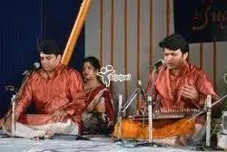 Singing Classes That Build Discipline, Stage Presence, and Vocal Stren