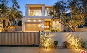 Luxury houses for sale featuring stylish bathrooms, spacious interiors